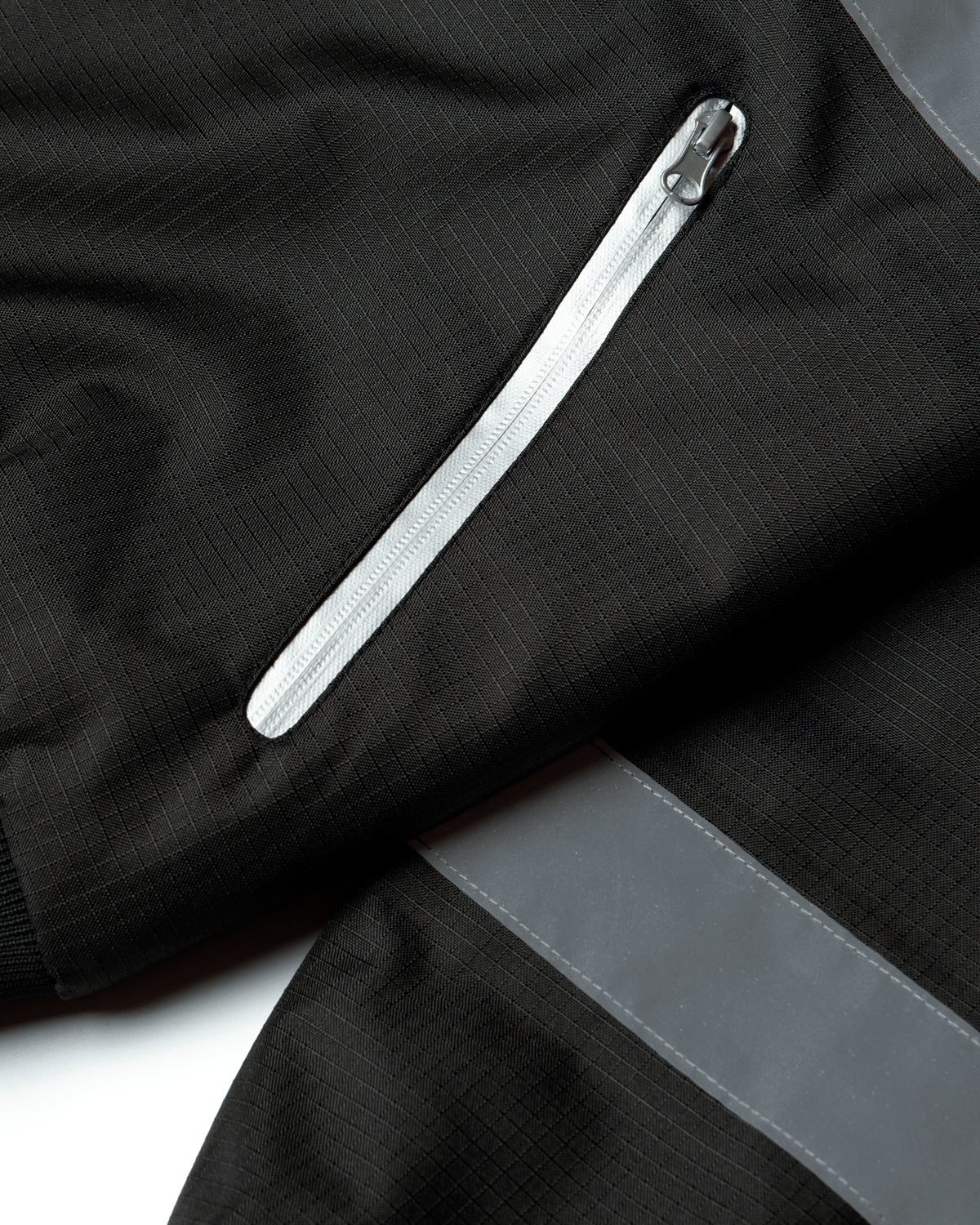 UPA889 HiVis Men&#39;s Warm Up Bomber Jacket